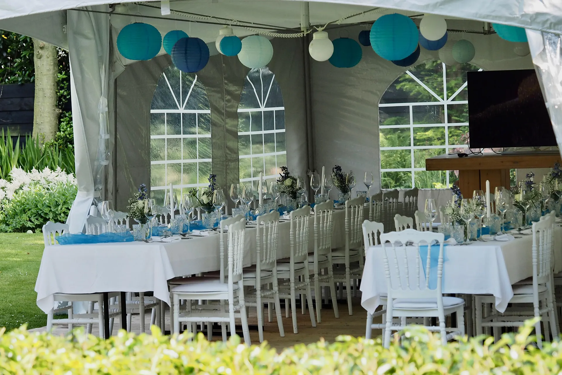 Aankleding diner op bruiloft